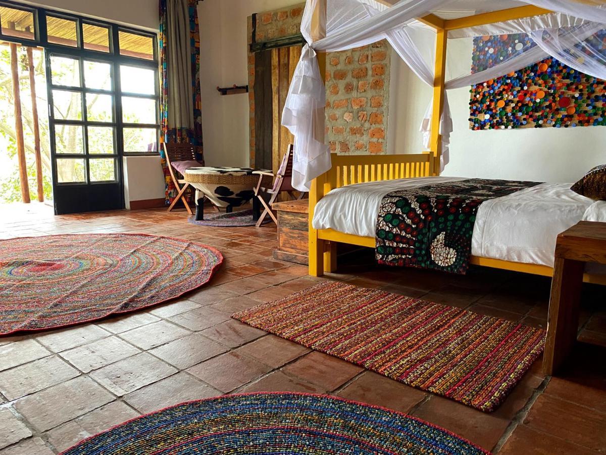 Chameleon Hill Forest Lodge Bwindi Exterior photo