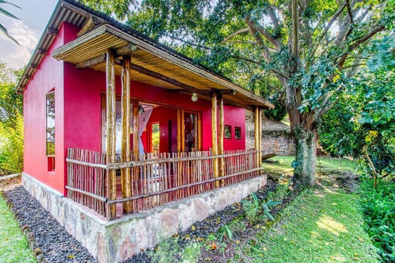 Chameleon Hill Forest Lodge Bwindi Exterior photo